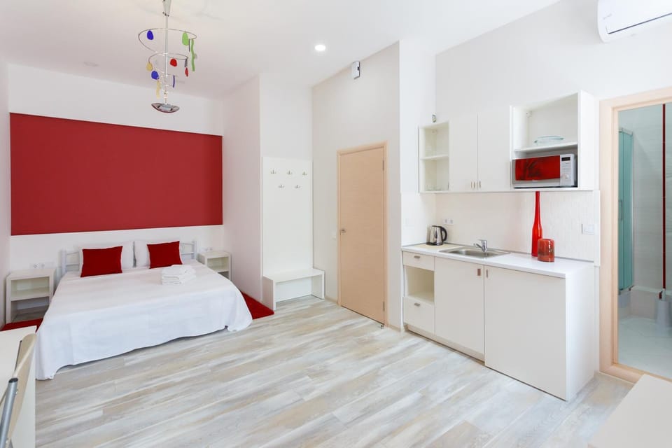 Bed, Kitchen or kitchenette, Photo of the whole room, minibar