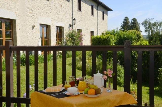 Auberge la Source - Logis Hôtels Hotel in Nouvelle-Aquitaine