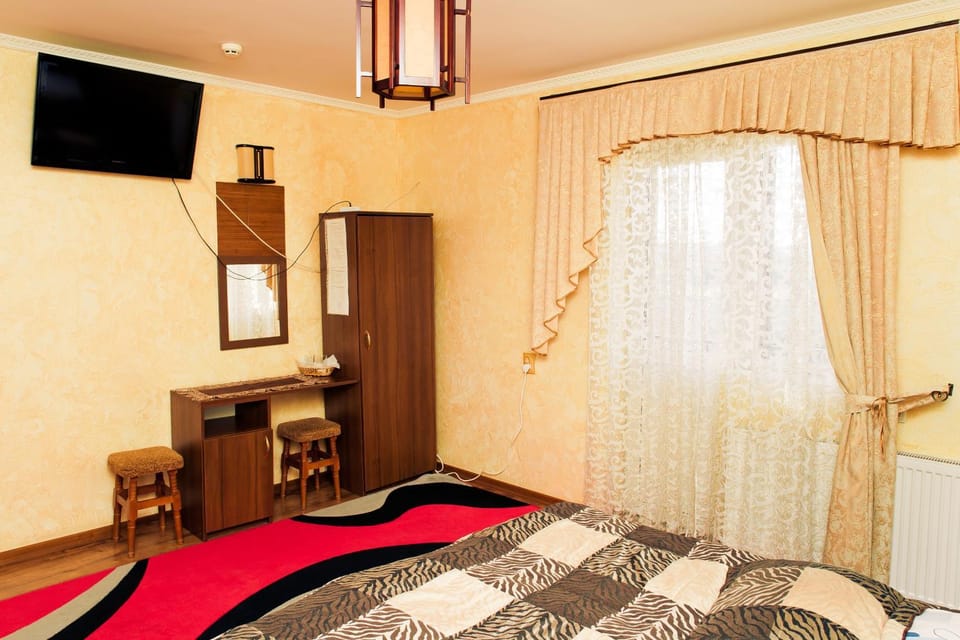 TV and multimedia, Photo of the whole room, Bedroom