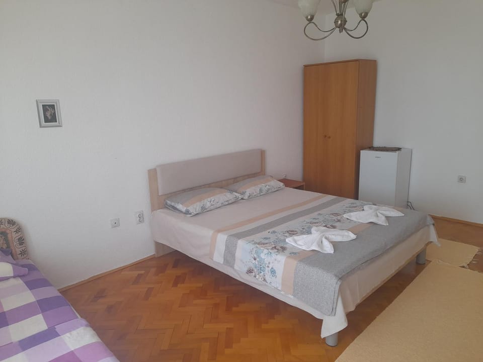Tina Rooms Bed and Breakfast in Ulcinj