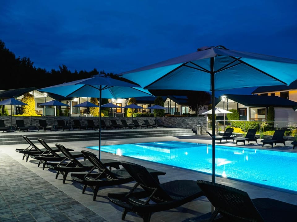 Pool view, Swimming pool