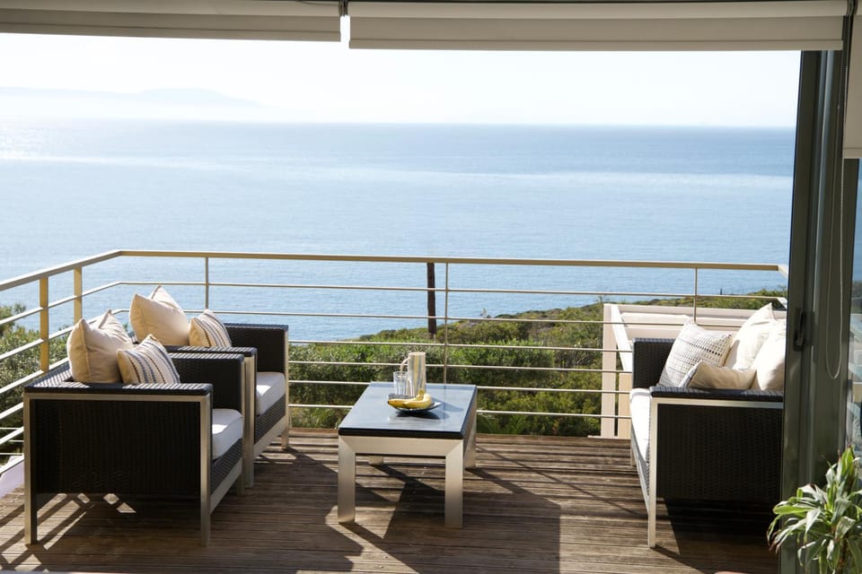 Property building, View (from property/room), Balcony/Terrace
