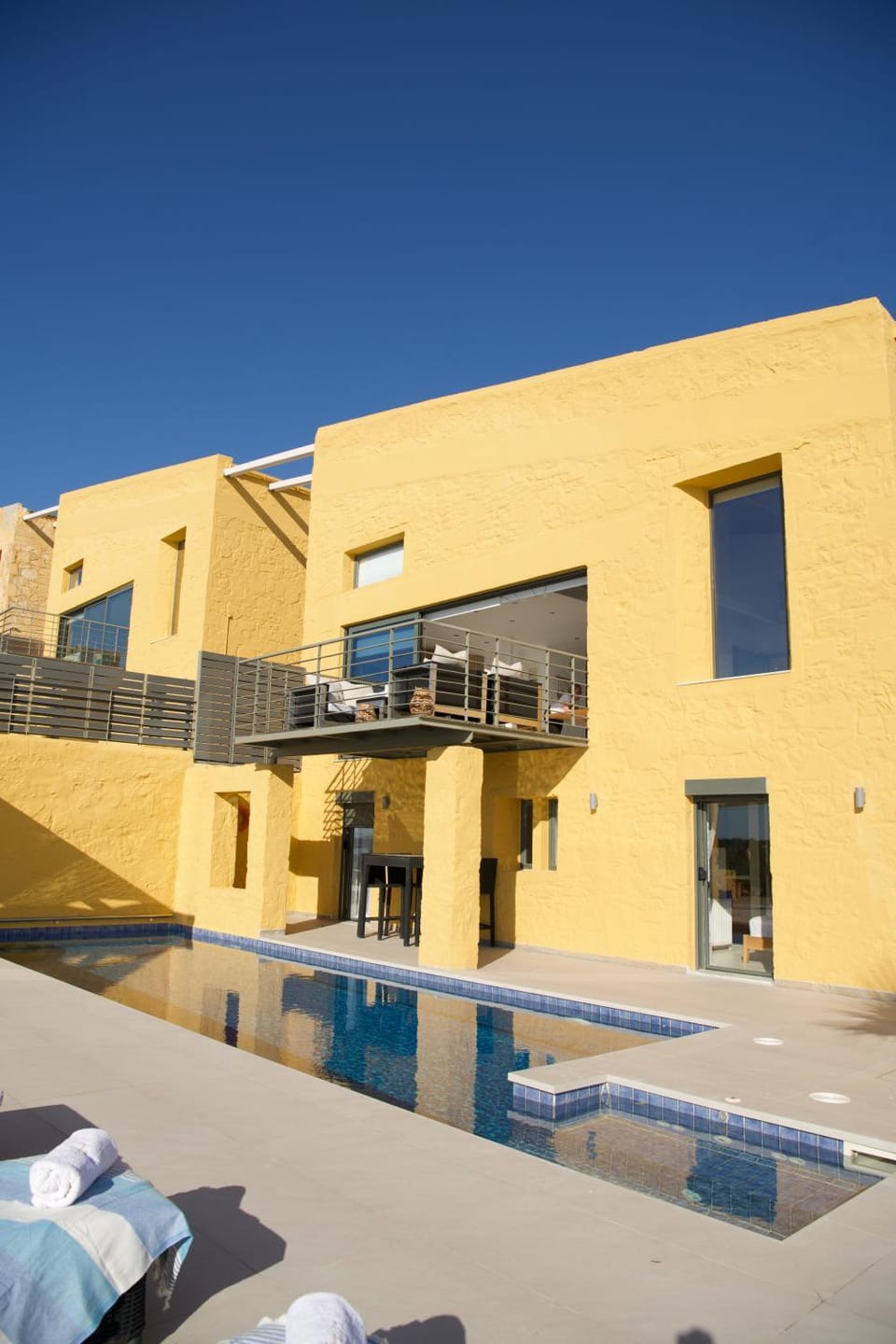 Property building, Swimming pool
