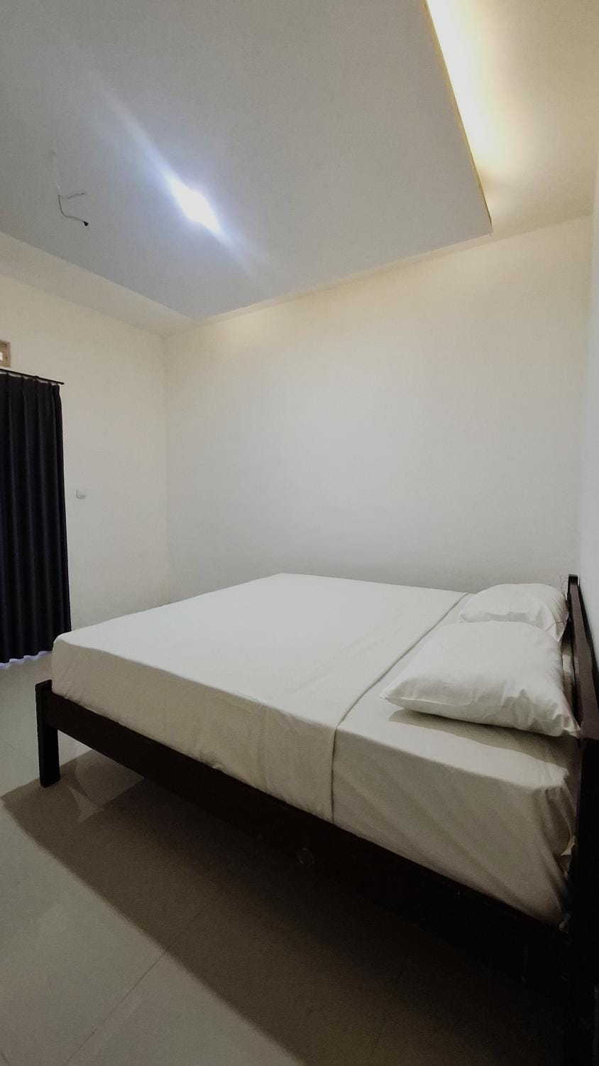 Puri Itoma Bungalows Hotel in Pujut