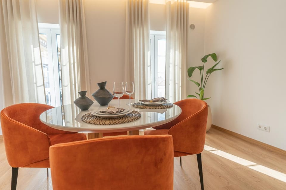 Balcony/Terrace, Living room, Decorative detail, Seating area, Dining area