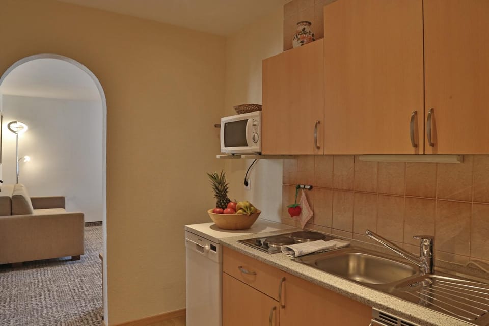 Kitchen or kitchenette, Living room, Decorative detail