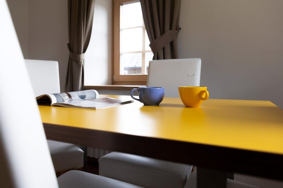 Coffee/tea facilities, Dining area