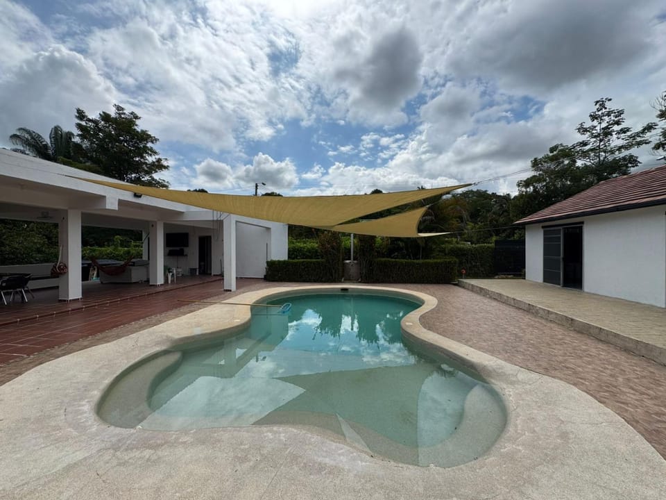 Casa 007 House in Cundinamarca, Colombia