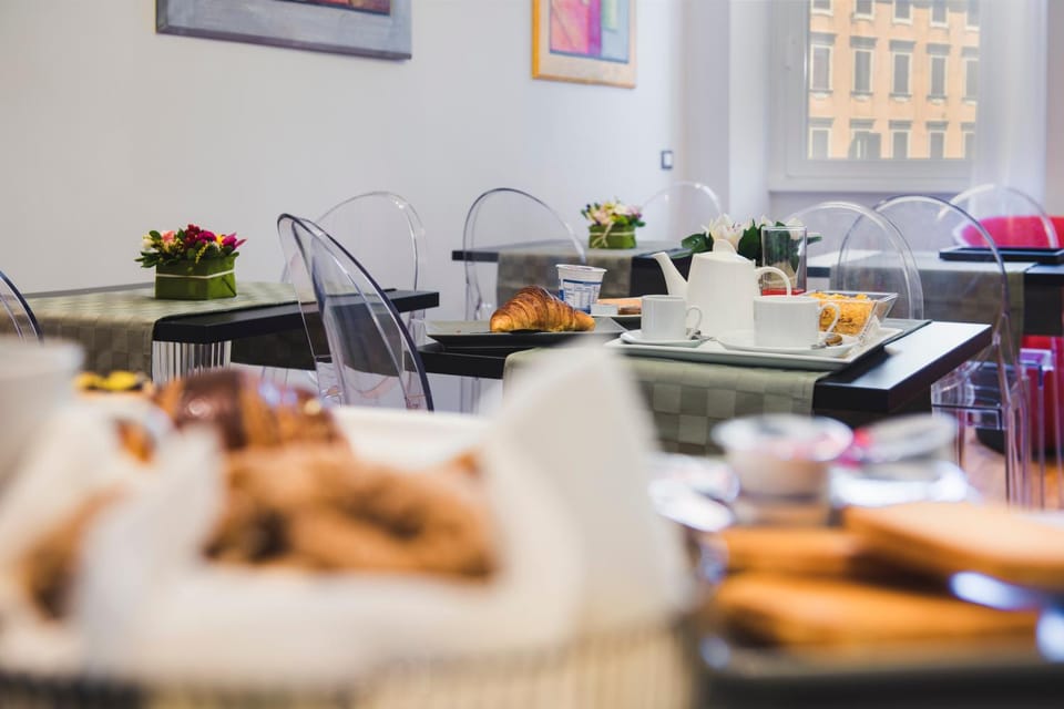 Lounge or bar, Communal kitchen, Breakfast