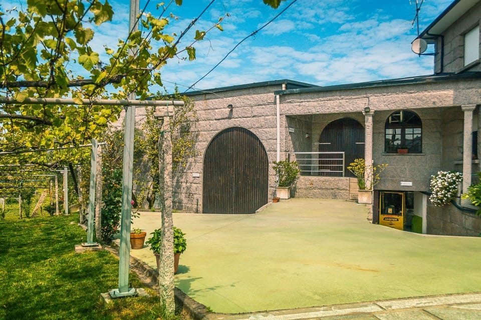 Day, Other, Business facilities, On site