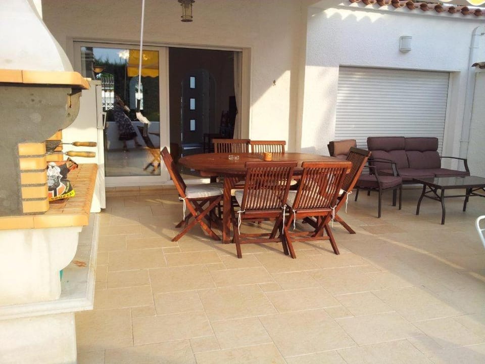 BBQ facilities, Balcony/Terrace