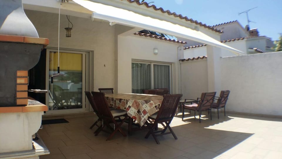 BBQ facilities, Balcony/Terrace