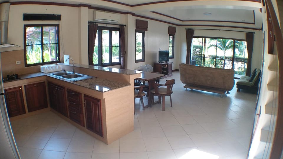 Tulip Villa Oceanview Villa in Ko Chang