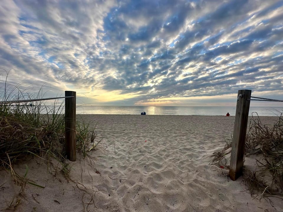 Windjammer Resort and Beach Club Resort in Lauderdale-by-the-Sea