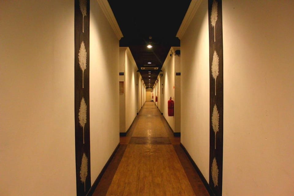 Switz Paradise Hotel - 5 minute walk to Centre Point and 10 minute walk to waterfront- Hotel in Kota Kinabalu