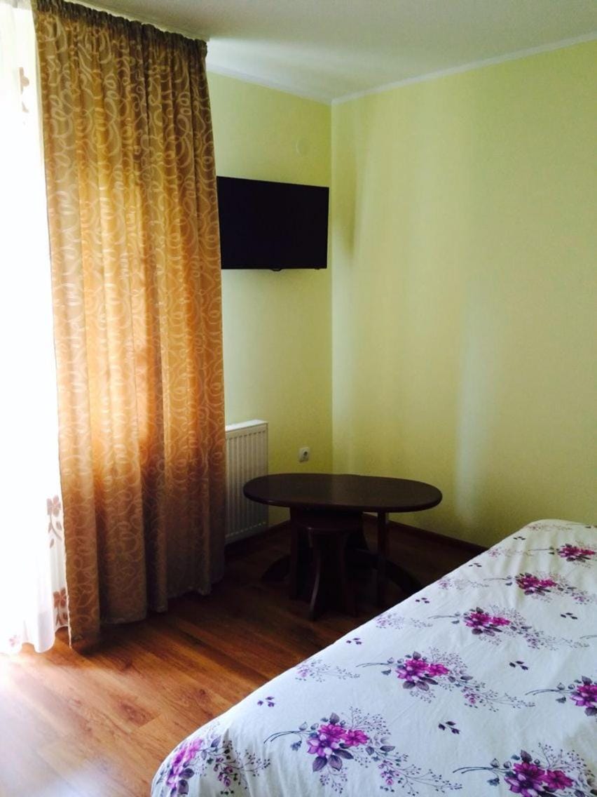Pensiunea Cheile Argesului Bed and Breakfast in Romania
