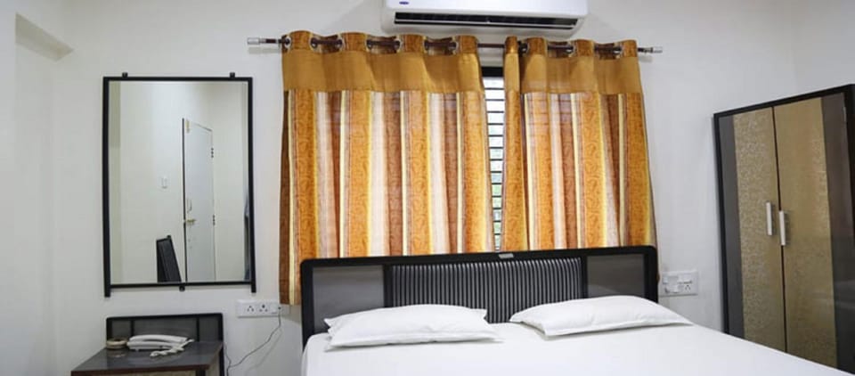 Anand Mahal Hotel Hotel in Maharashtra