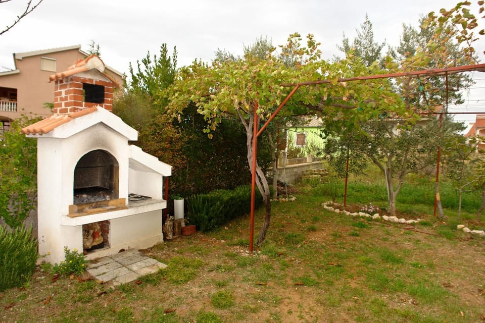 BBQ facilities, Garden
