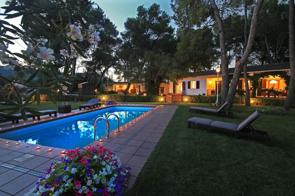 Patio, BBQ facilities, Garden, Balcony/Terrace, Swimming pool, Swimming pool