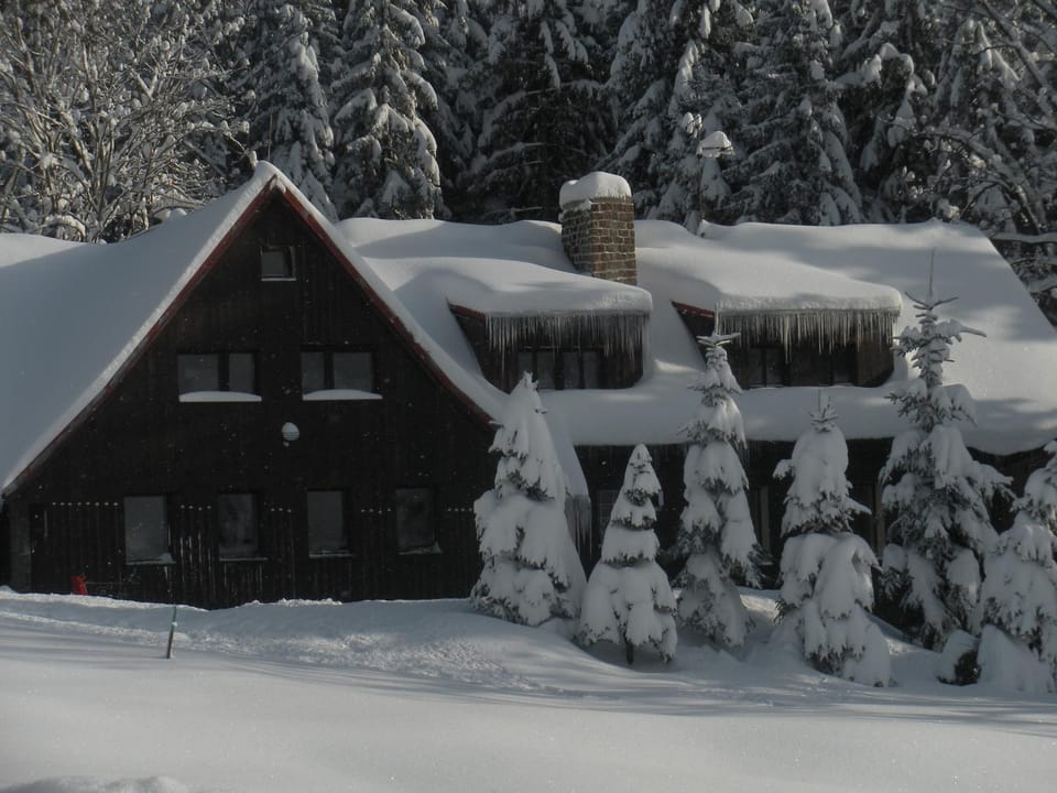 Chata Peklo Bed and Breakfast in Lower Silesian Voivodeship