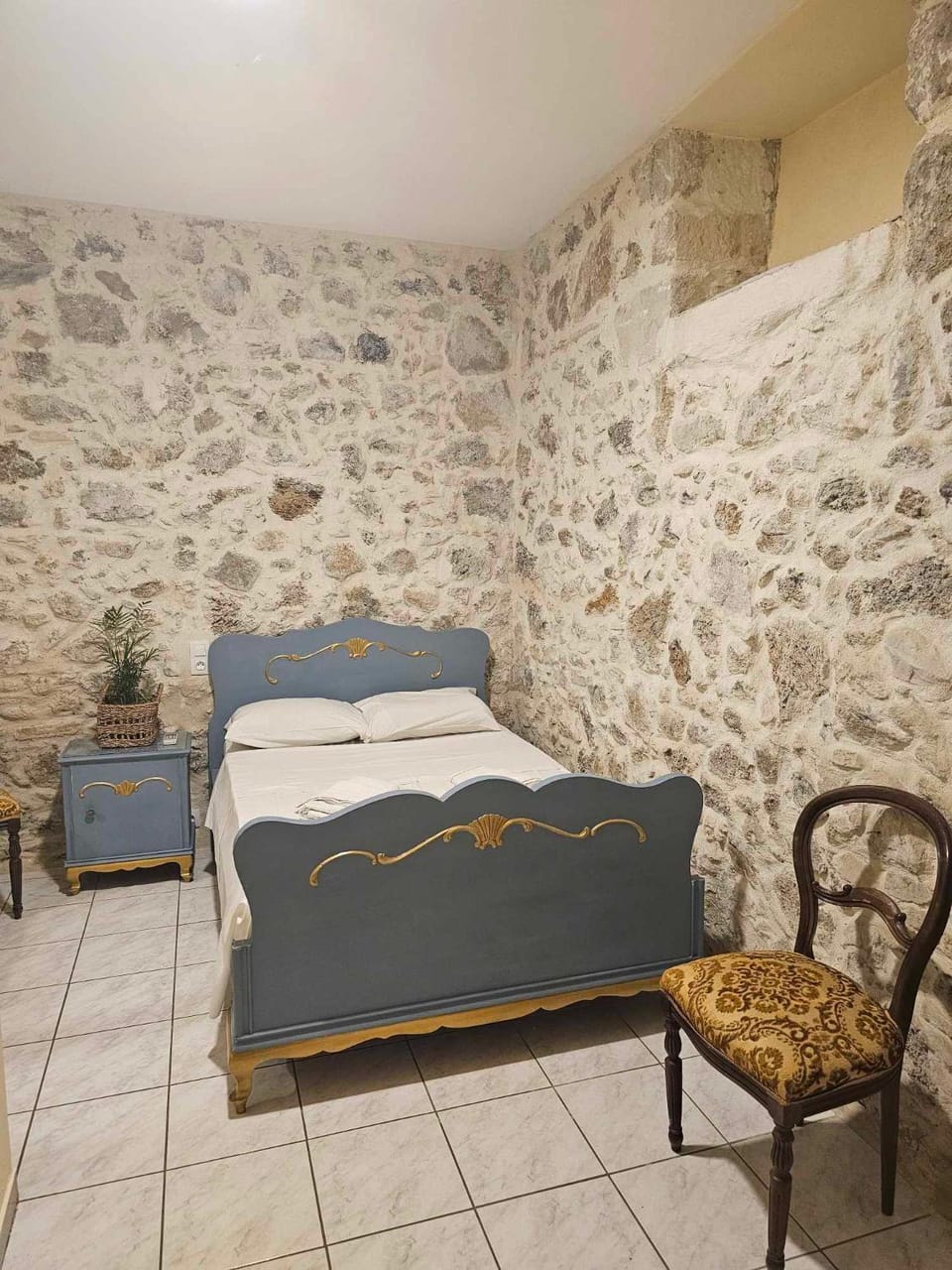 Hariklia Rent Rooms Bed and Breakfast in Crete