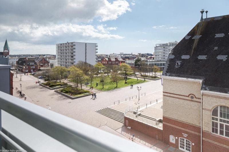 Property building, Neighbourhood, Bird's eye view, City view, Street view, Location
