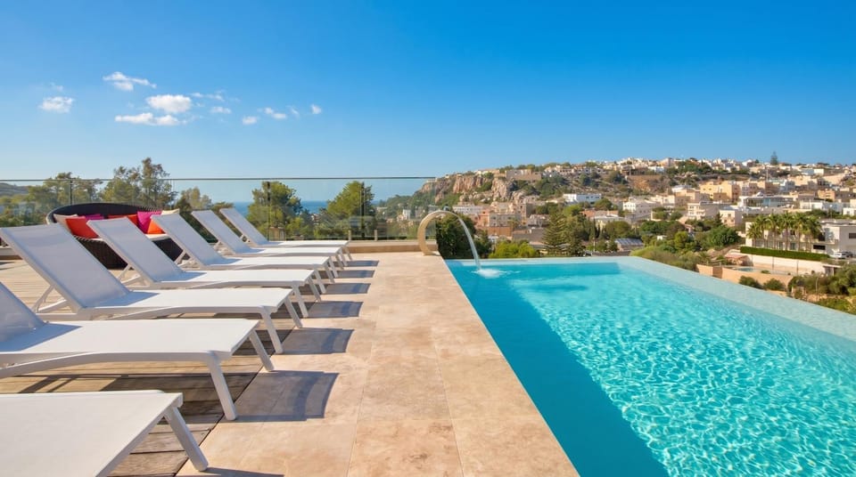 Patio, Day, Natural landscape, View (from property/room), Balcony/Terrace, Pool view, Sea view, Swimming pool, sunbed