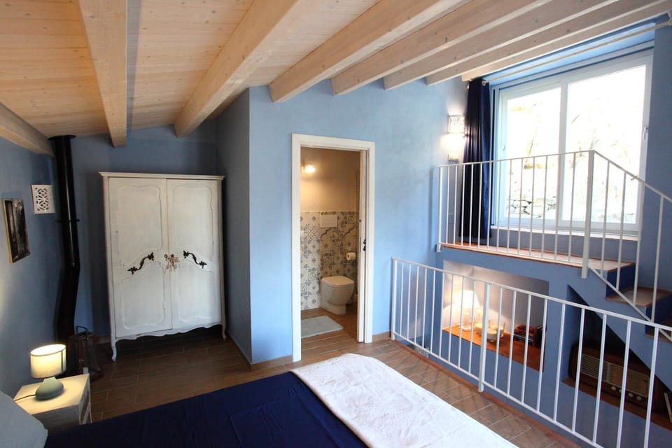 jusu e susu montagna mare House in Sicily