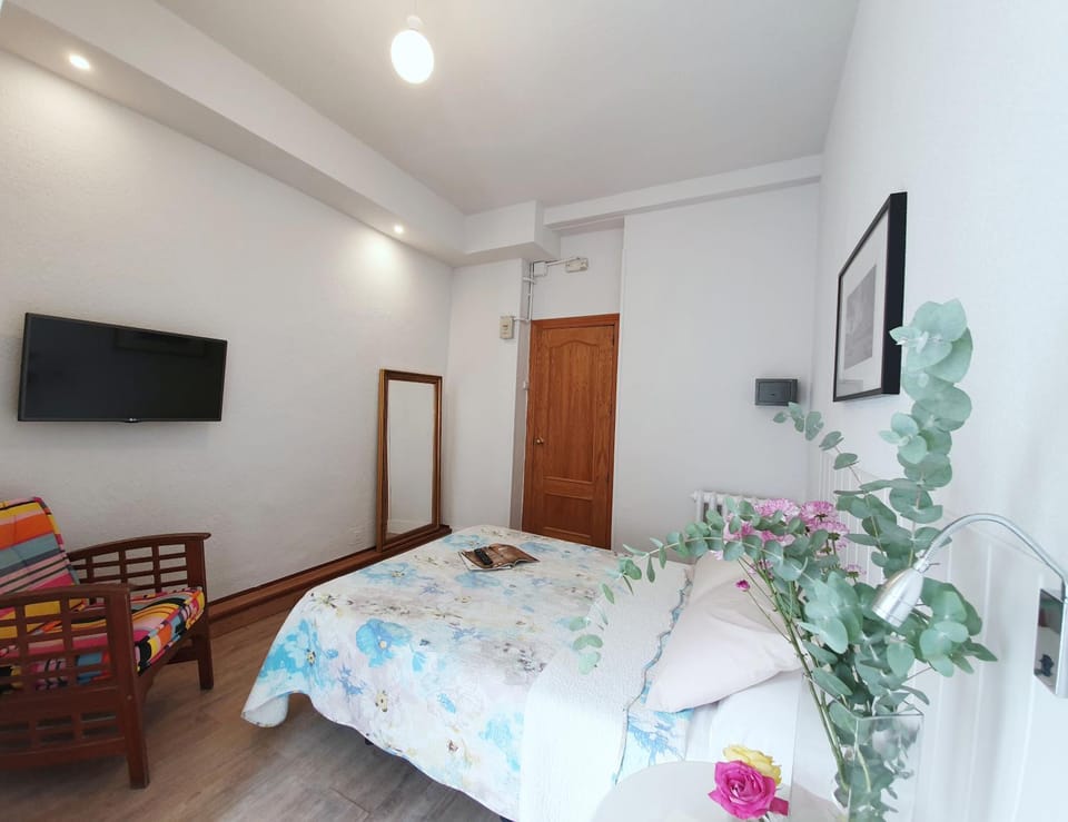 TV and multimedia, Photo of the whole room