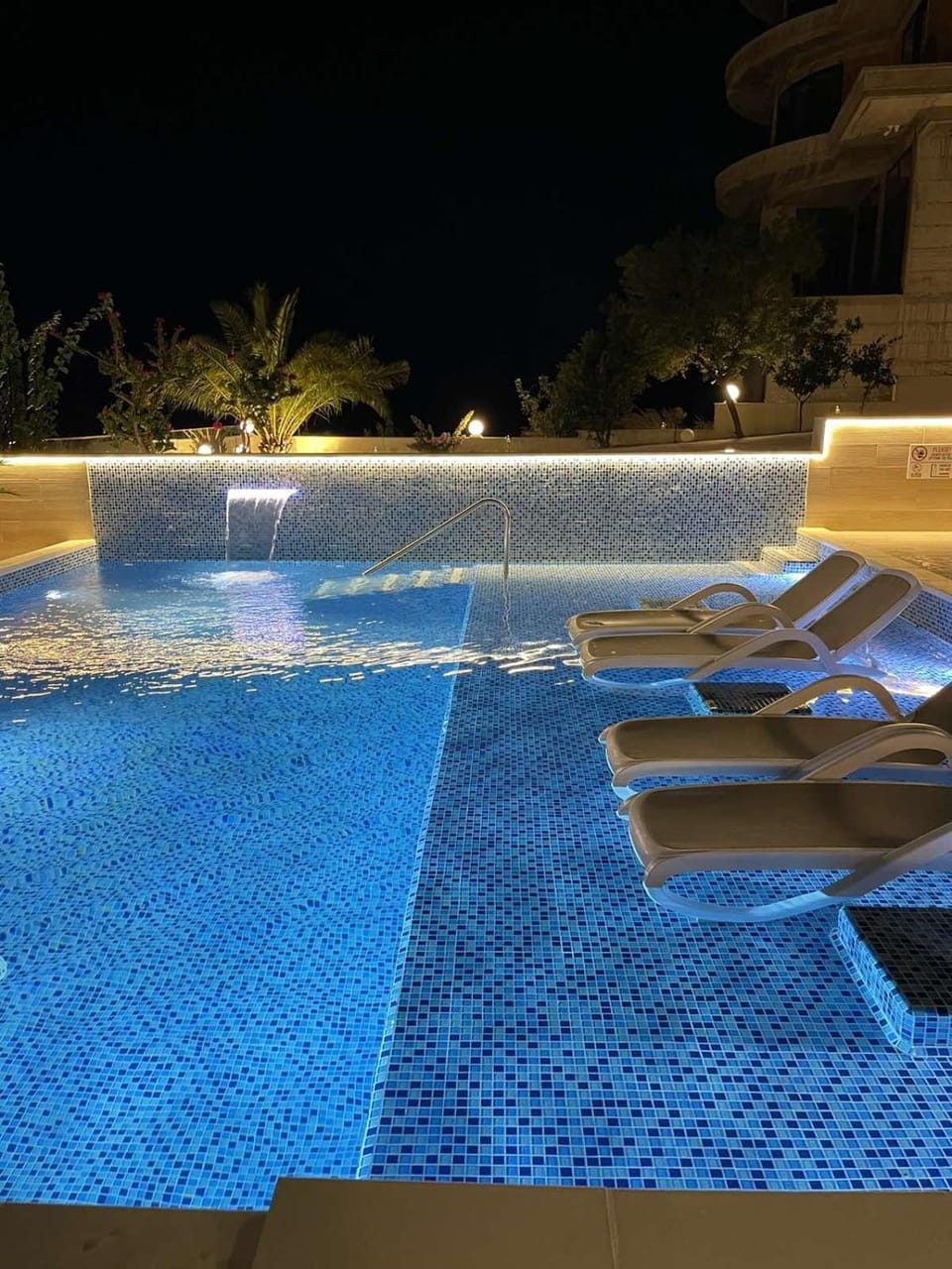 Night, Pool view