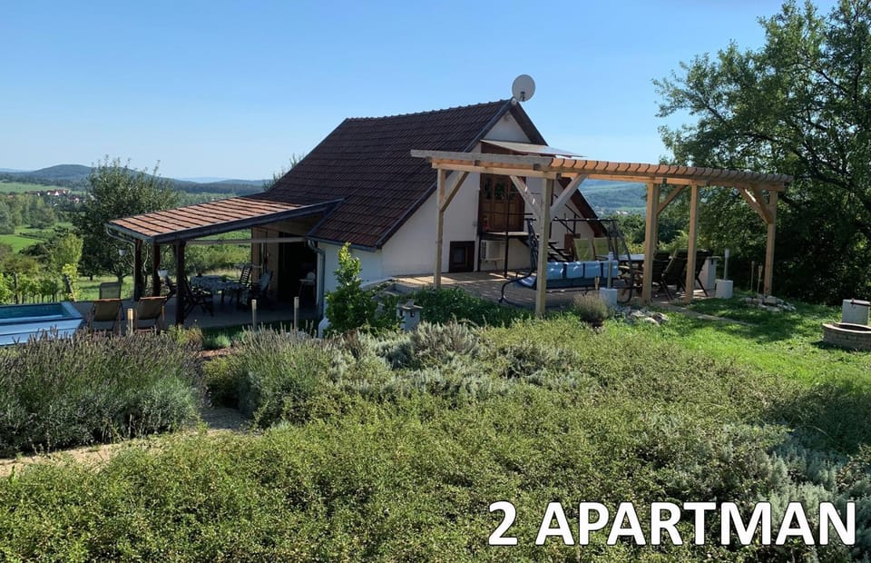Pécsely apartman Apartment in Hungary