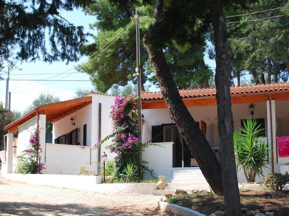 Facade/entrance, Facade/entrance, View (from property/room), Balcony/Terrace