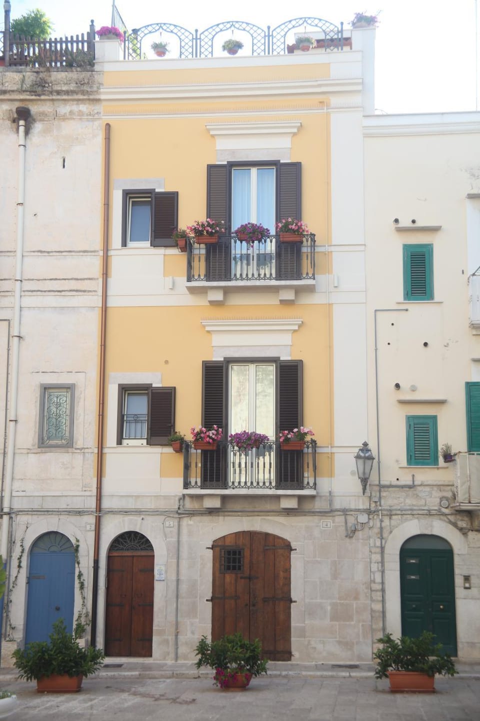 Facade/entrance