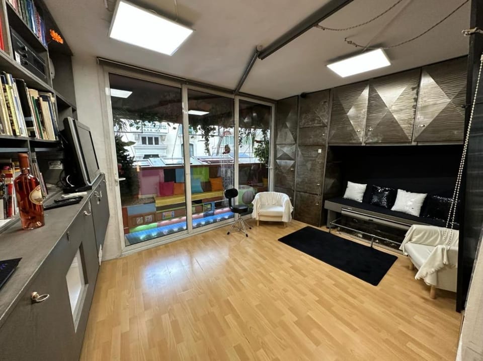 Athens centre diamond Apartment in Athens