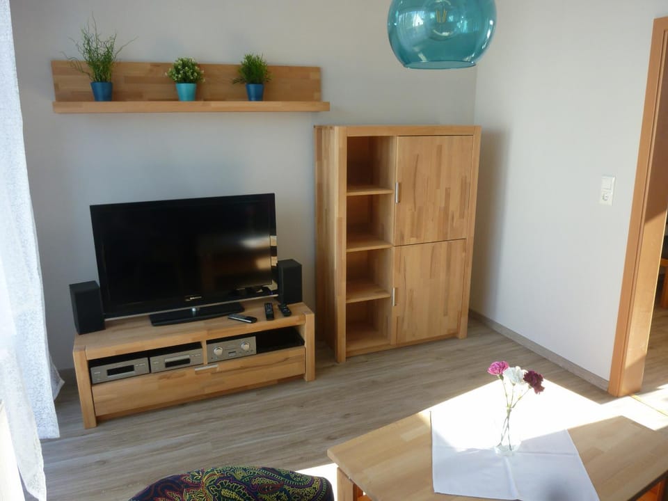 Living room, Photo of the whole room