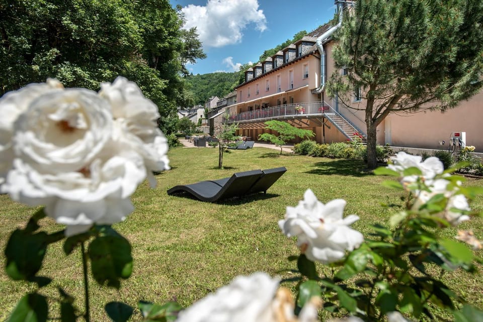 Property building, Patio, Garden, View (from property/room), Garden view, River view