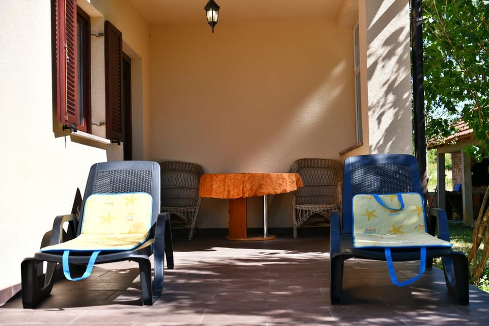 Patio, Balcony/Terrace, Seating area