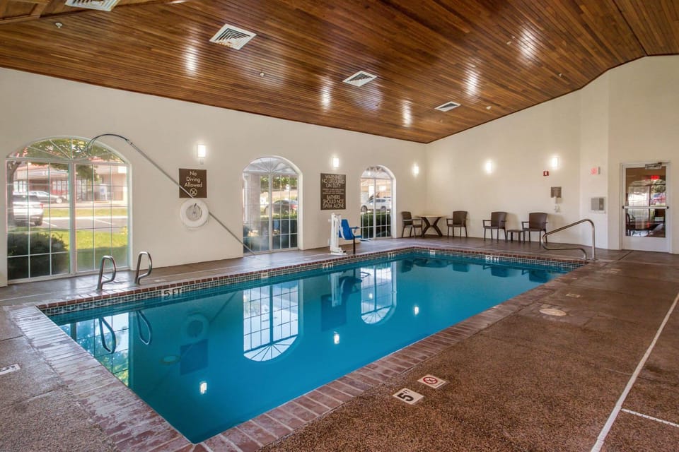 Activities, On site, Pool view, Swimming pool