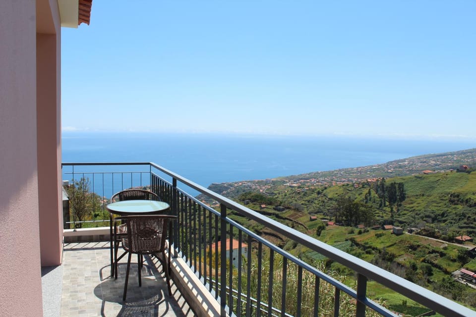 Balcony/Terrace, Balcony/Terrace, Mountain view, Sea view