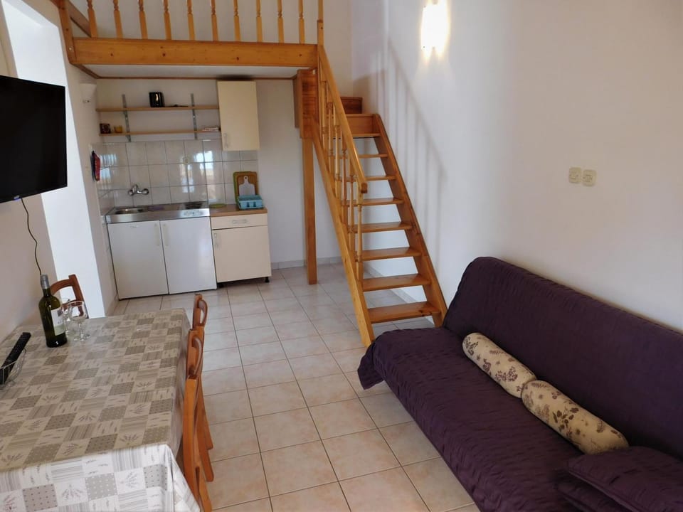 Charming apartment Karlo Apartment in Murter
