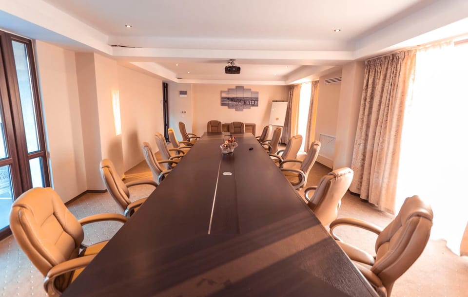 Meeting/conference room