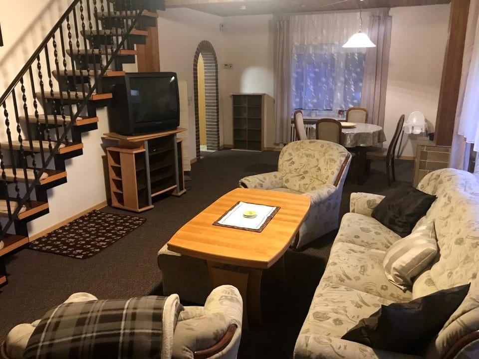Communal lounge/ TV room, Living room, Seating area, Dining area