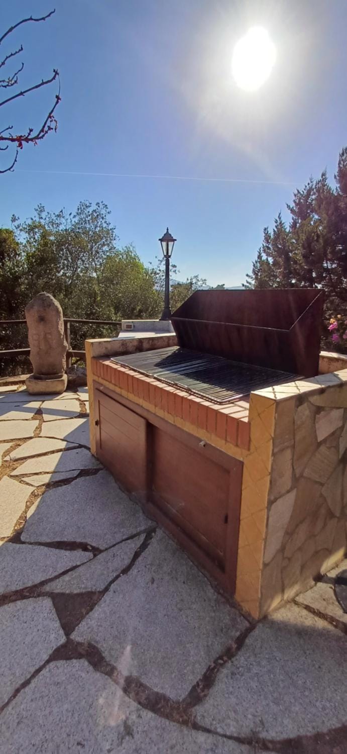 BBQ facilities, Dining area
