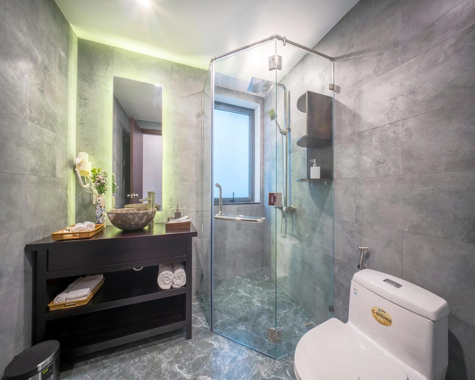 Toilet, Bathroom