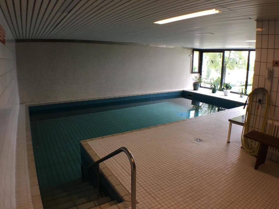 Swimming pool, Swimming pool