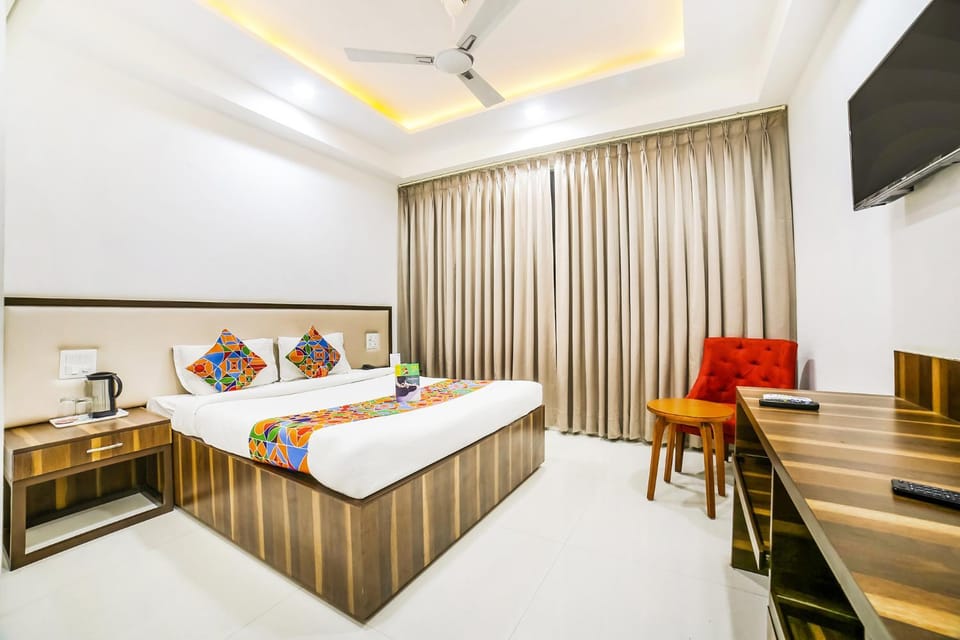 Bed, View (from property/room), Bedroom