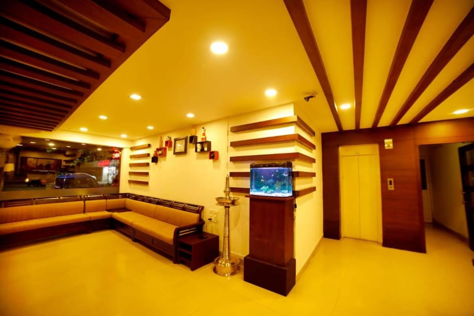 Communal lounge/ TV room