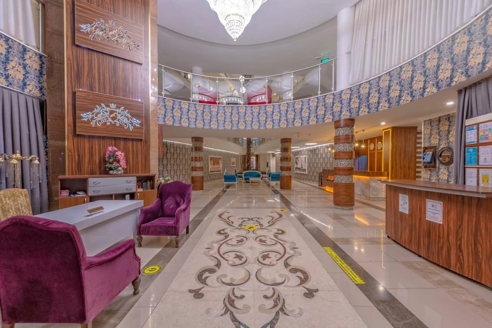 Lobby or reception, Decorative detail, Seating area