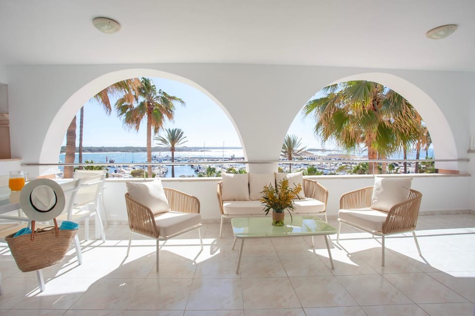 View (from property/room), Balcony/Terrace