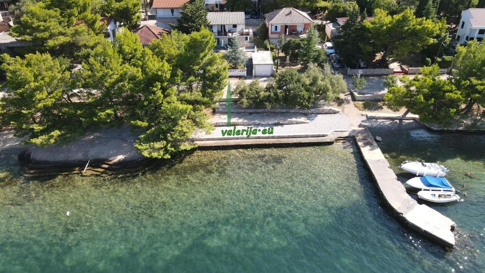 Property building, Nearby landmark, Bird's eye view, Beach, Beach, Sea view